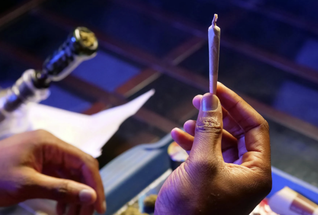 Marijuana Use Disorder Treatment in Chicago: Professional-Focused Recovery 6 marijuana use disorder treatment Chicago, cannabis addiction professionals Illinois, weed addiction rehab Chicago, marijuana dependence treatment, cannabis use disorder outpatient program, professional marijuana addiction Illinois, cannabis rehab near me Chicago